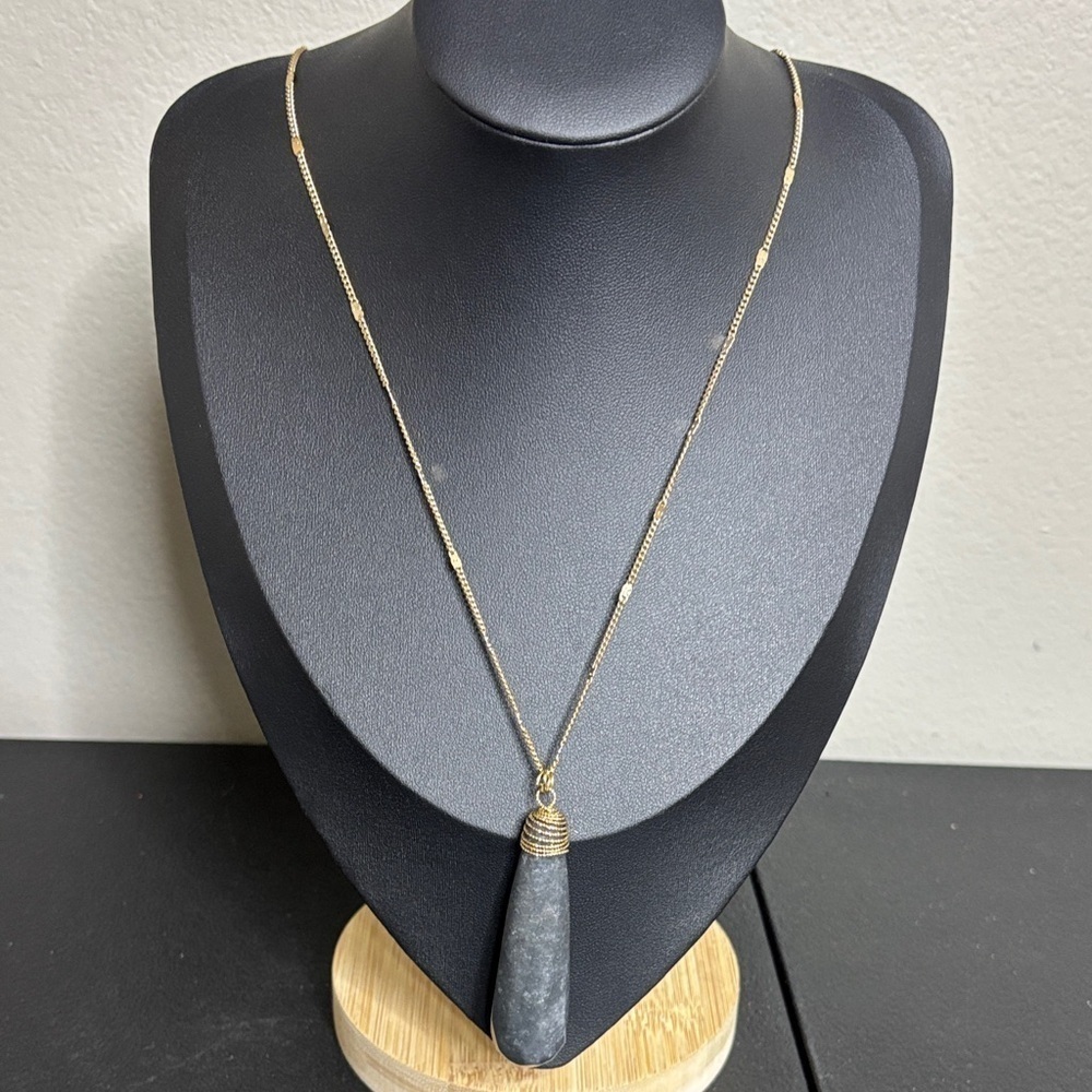 Riverstone Gold Tone Long Pattern Chain Necklace Quality​